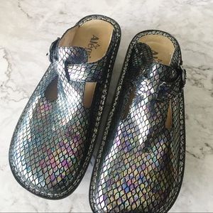 Algeria Iridescent Silver Leather Mules